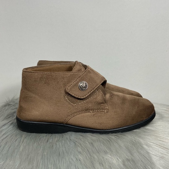 Propet Sonia Women Ankle Suede Bootie - Picture 2 of 8